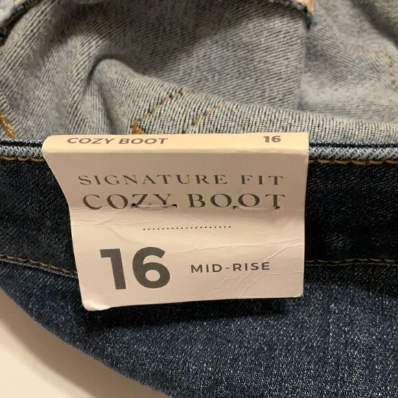 Lane Bryant Signature Fit Cozy Midrise Boot Cut Jeans, 16. NWT - Picture 15 of 15